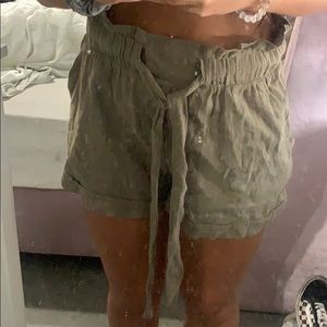 sky and sparrow olive shorts